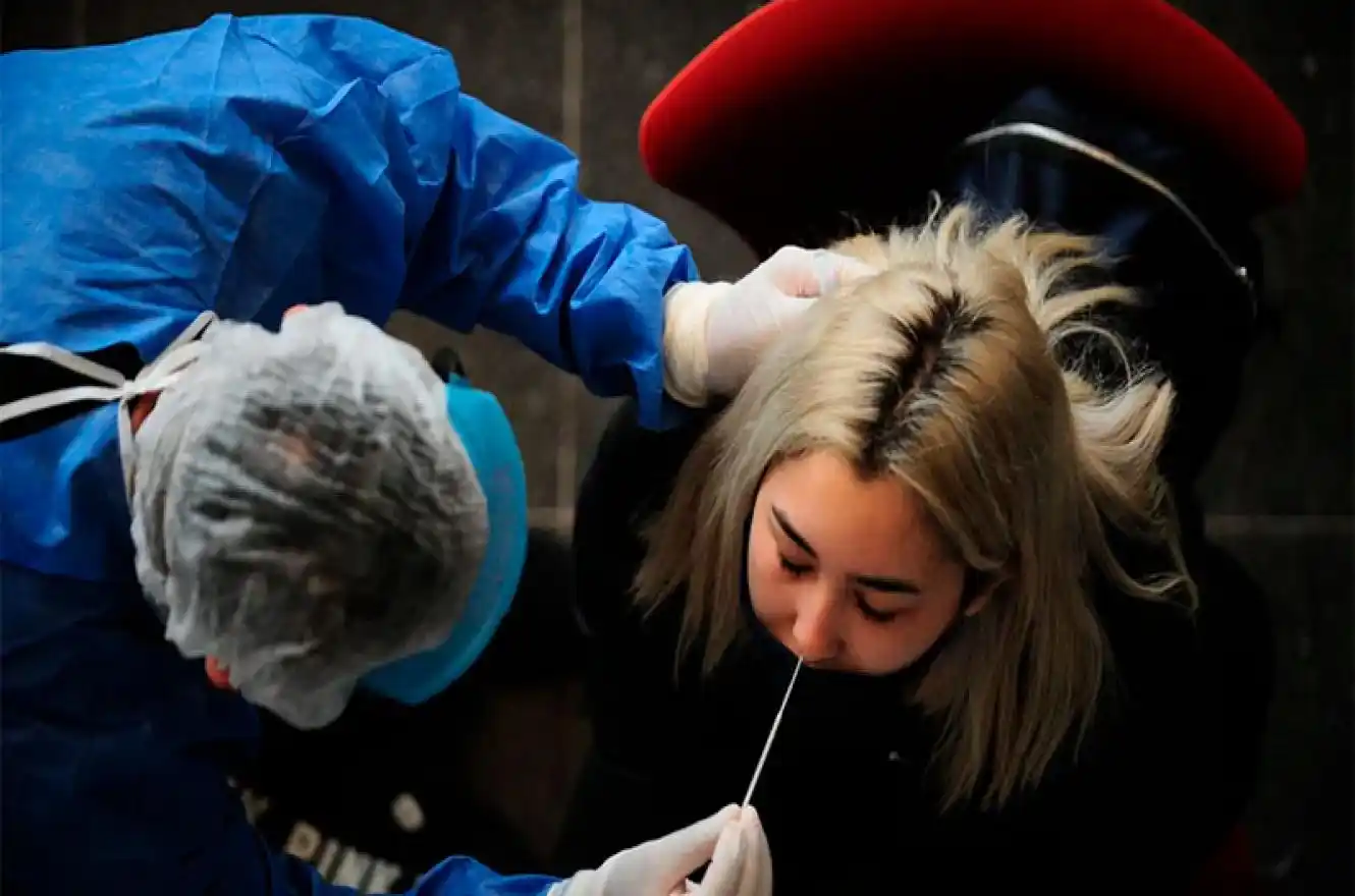 Reportan 10 muertes por coronavirus y 1.172 contagios en todo el país