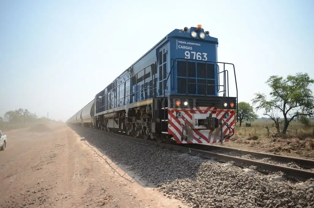 Para Santa Fe, esta obra tiene un impacto estratégico porque mejora la conexión ferroviaria de las producciones agroindustriales y mineras del NOA con las terminales portuarias del Gran Rosario.