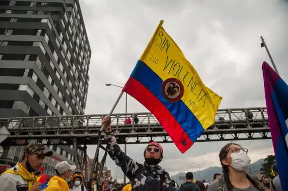PARO EN COLOMBIA/Ordenan levantar bloqueos