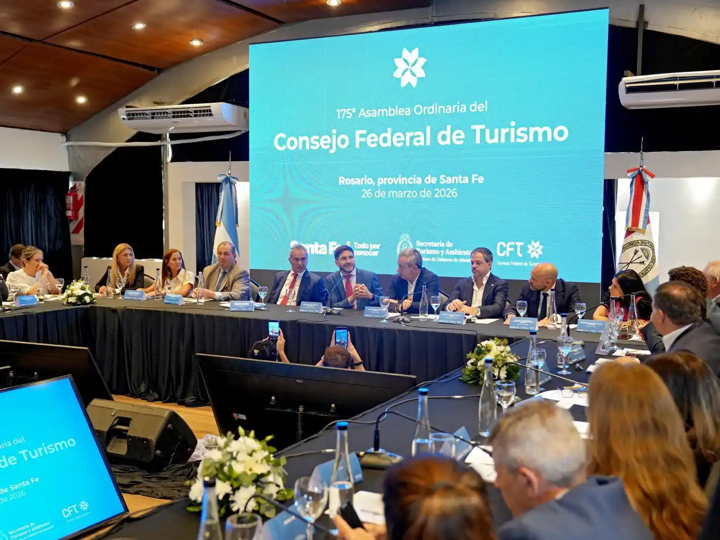 Pullaro destacó el crecimiento turístico de Rosario y aseguró que está "volviendo a ser lo que era"