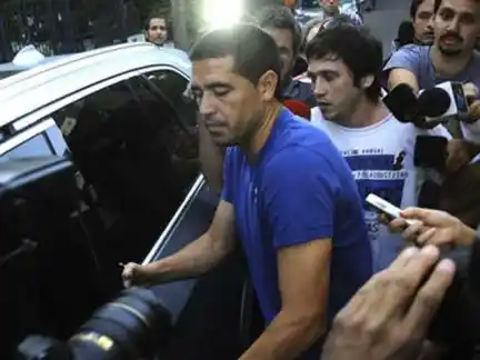 Riquelme se reunirá con Angelici el viernes para arreglar su regreso a Boca