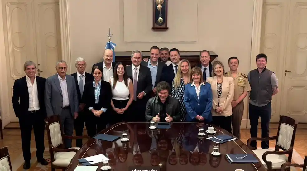 Milei flexibilizó las restricciones y ya no habrá destinos prohibidos para que los ministros viajen por vacaciones