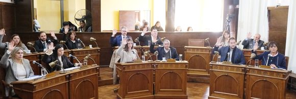 Concejo Deliberante: prórroga de licencias y fuerte cruce por corrupción