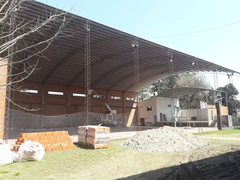 Escuela Técnica: Campaña del ladrillo para terminar de cerrar el playón