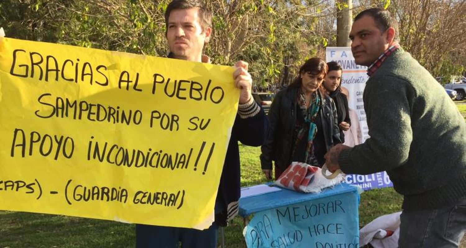Médicos del Hospital protestan en el Paseo Público