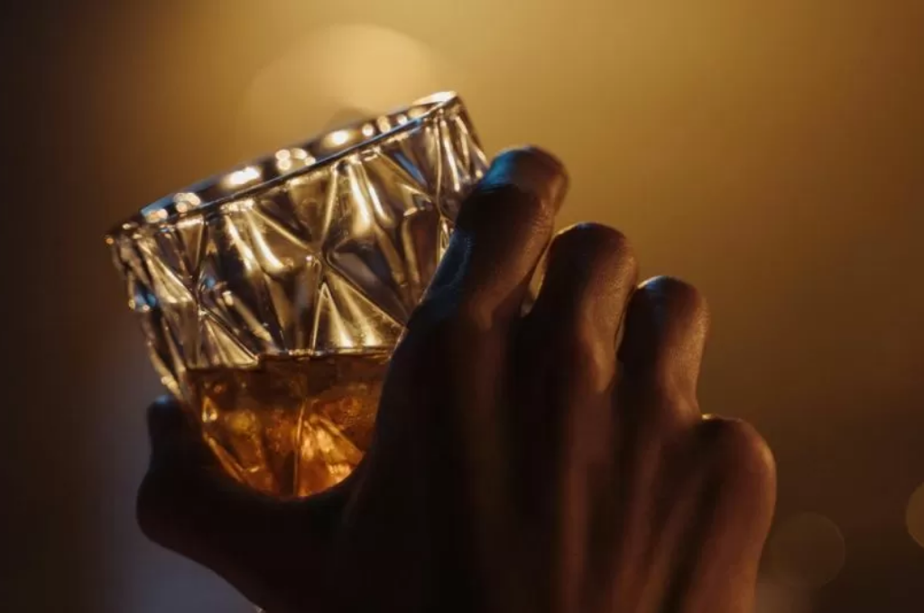 El consumo de bebidas ilegales volvió a dejar un saldo trágico en el país. Fuente:Pexels