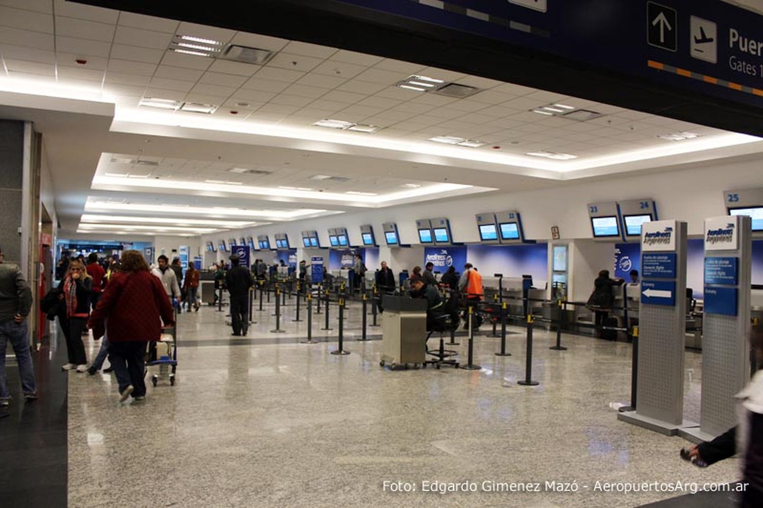 Aerolíneas Argentinas atribuye a Telefónica la caída de sus sistemas