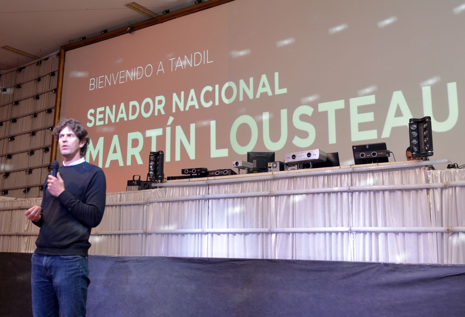 El senador nacional por la ciudad de Buenos Aires, Martín Loustau.