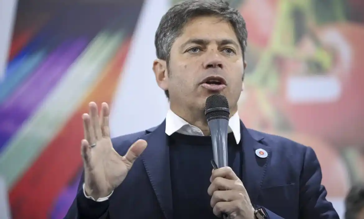 Kicillof cruzó a Caputo: “Es un caradura y mentiroso, no hay ningún impuesto nuevo en la provincia"