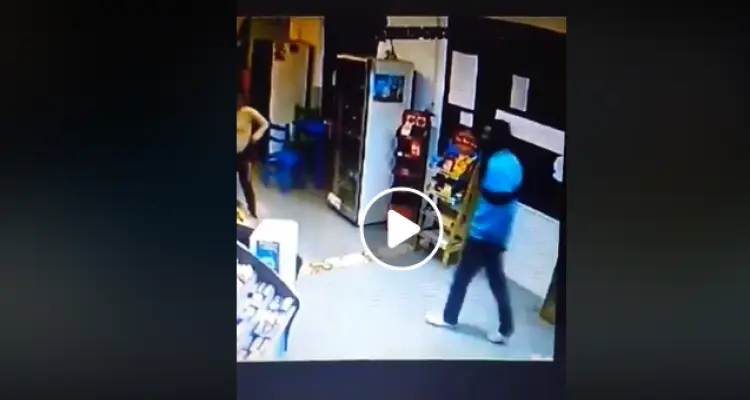 Video: Entró a un kiosko, le arrebató el celular a una joven y huyó