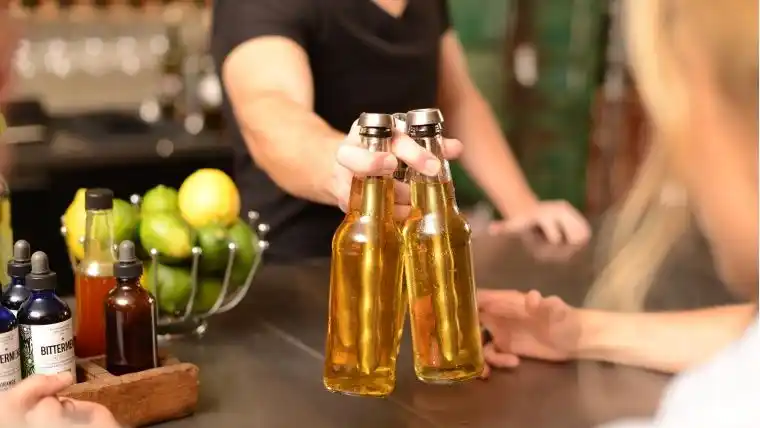 La OMS pide que las bebidas alcohólicas incluyan advertencias por riesgo de cáncer en su etiquetado