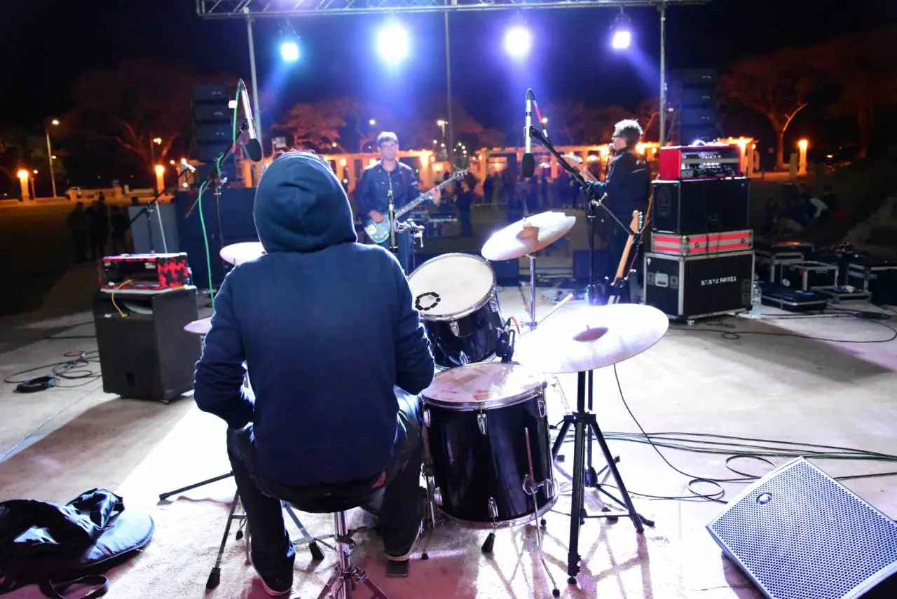 Rock a tu medida en la Costanera de Concordia