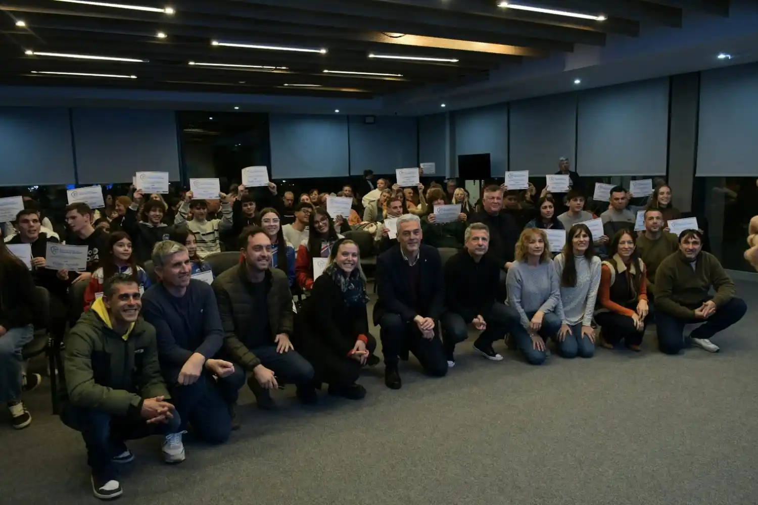 Más de 40 deportistas recibieron un apoyo económico del municipio.