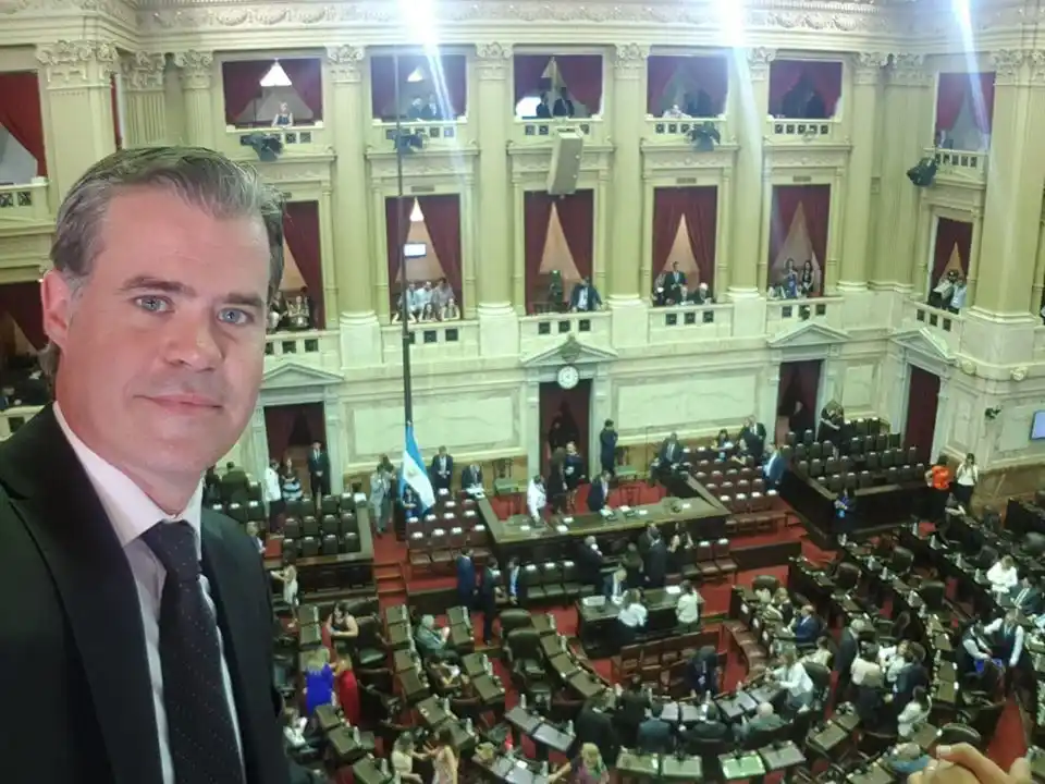 El intendente Martín Piaggio, en la jura del presidente Alberto Fernández