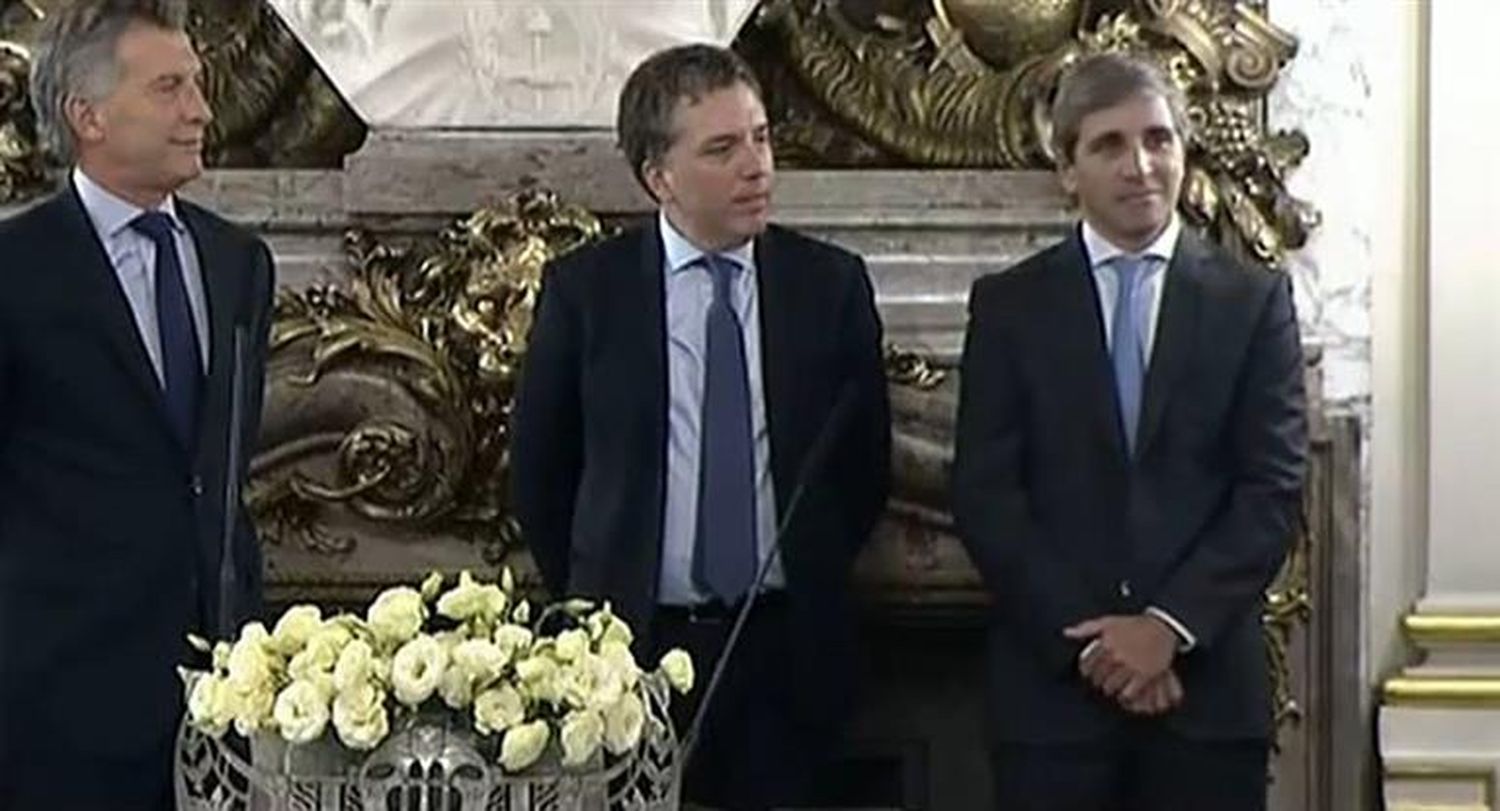 Asumieron Caputo y Dujovne en los ministerios de Finanzas y Hacienda