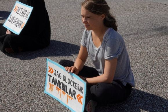 Greta Thunberg volvió a ser acusada de desobedecer una orden policial