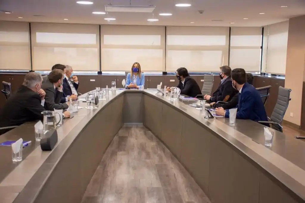 Malena Galmarini destacó los avances del crédito que le permitirá llevar agua potable y cloacas a 390 mil barrios vulnerables