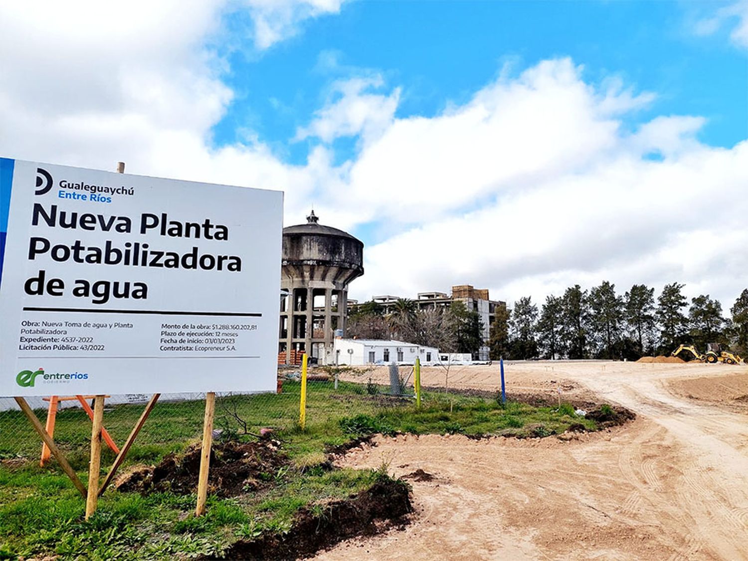 Con una inversión de 1.200 millones de pesos, avanzan las obras de la nueva Planta Potabilizadora en el predio de Obras Sanitarias Municipal, que permitirá duplicar la producción de agua segura de la ciudad.