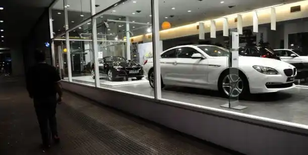 Elevan a $ 1,4 millón el valor a partir del cual los autos pagan impuestos internos