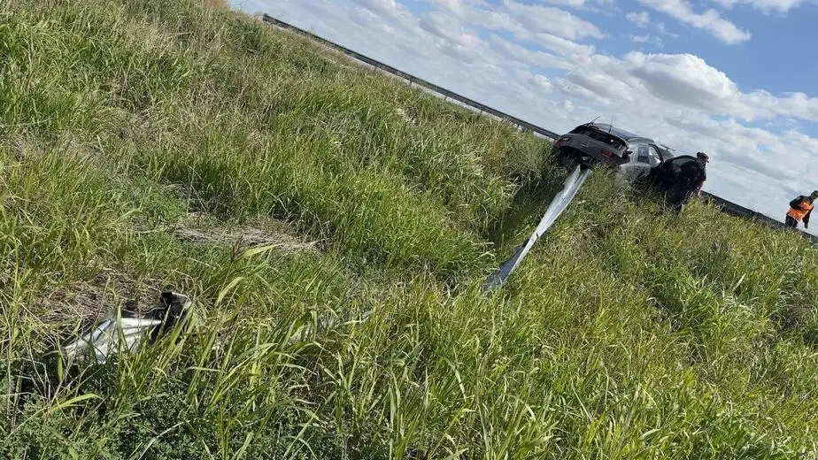 Fatal accidente en la ruta 19: dos víctimas fatales y una mujer hospitalizada en Arroyito. (Foto: Policía de Córdoba)