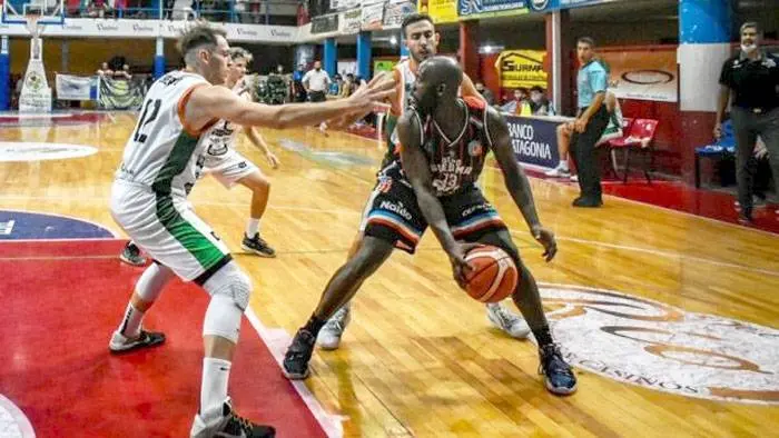 Estudiantes juega el sábado frente a Deportivo Viedma