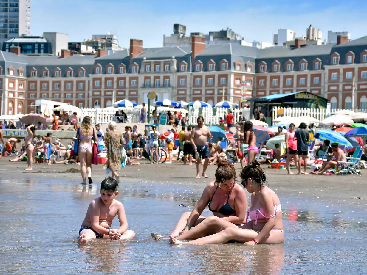 Fin de semana largo: más de 3,5 millones de turistas viajan por el país