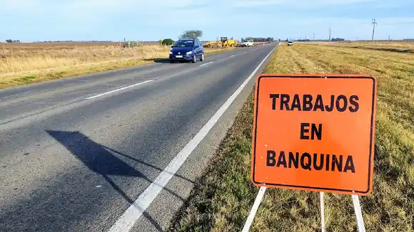 Kicillof convocó a los intendentes a firmar un pedido para que Milei reactive la obra pública