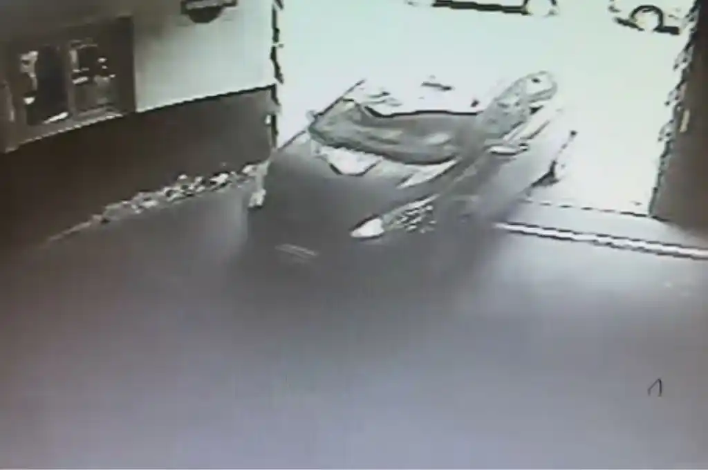 Balearon a una mujer en un intento de robo