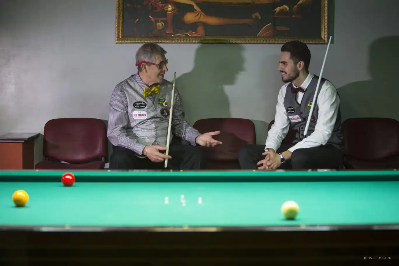 El emblema Néstor Gómez, junto a su hijo Camilo campeón del Super 8