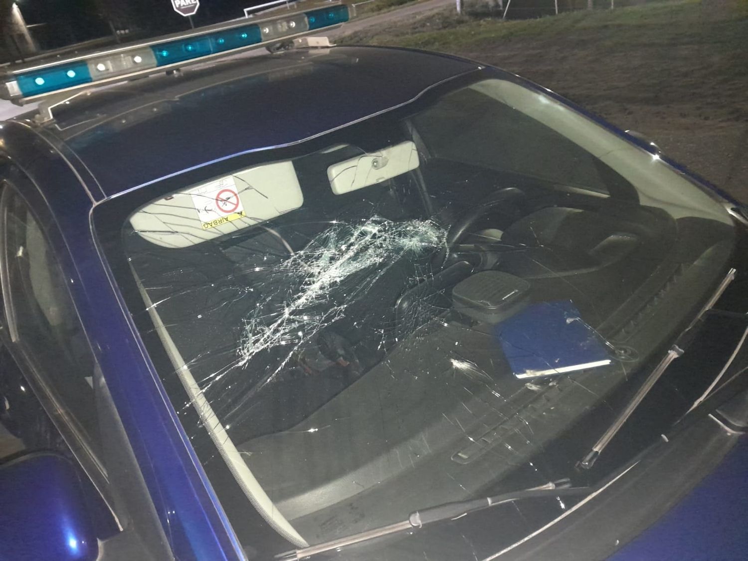 Policías heridos y móviles policiales vandalizados en una gresca en Avellaneda