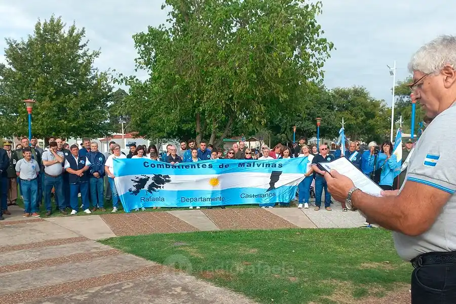 Rafaela rindió homenaje a los veteranos y caídos en Malvinas