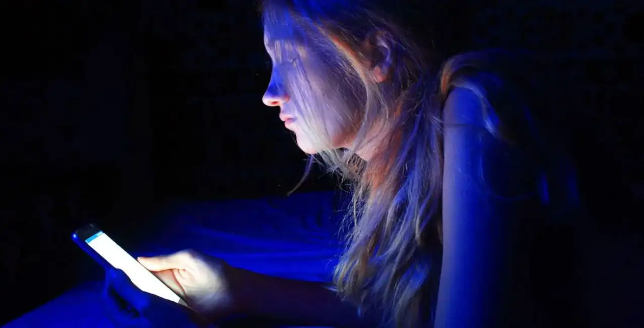 La luz azul de las pantallas podría acelerar el envejecimiento