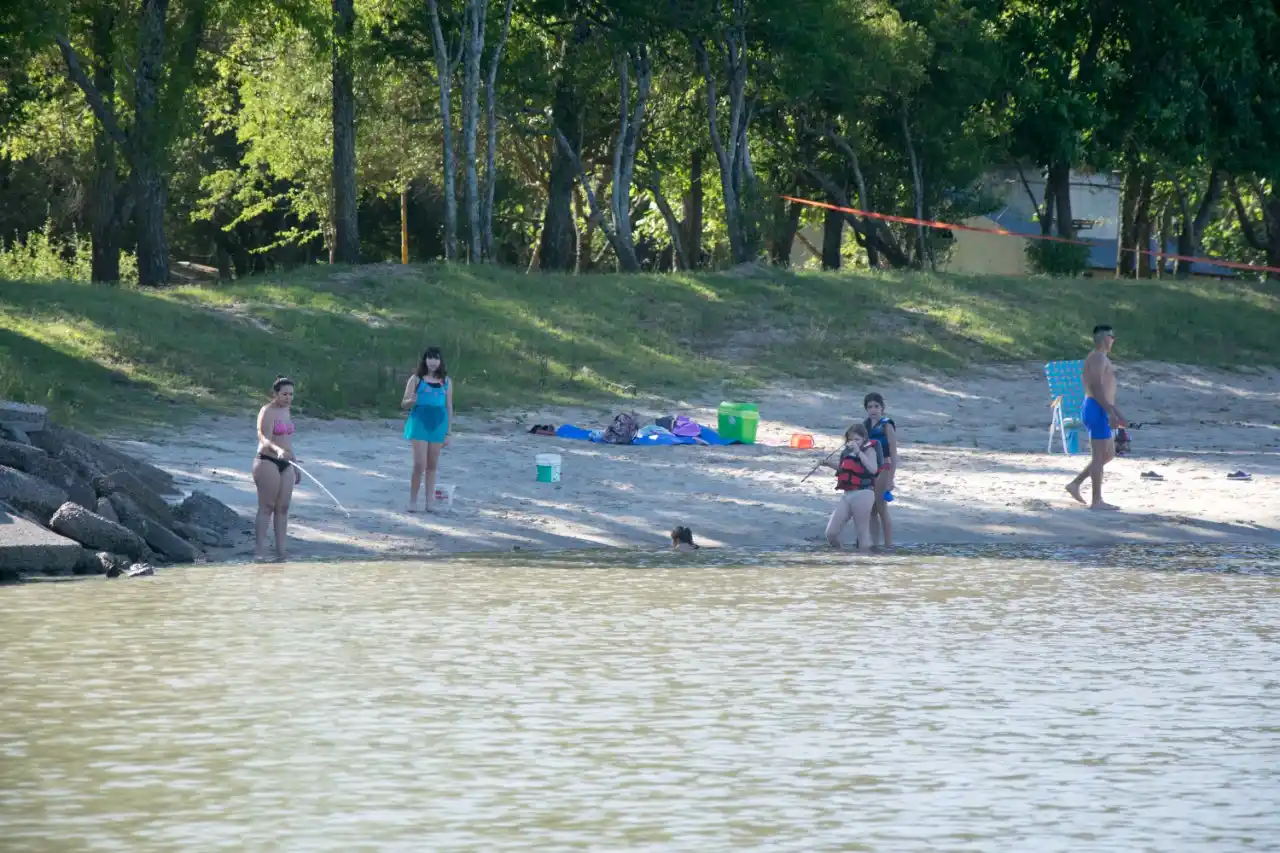 La UCR cruzó a Piaggio por la compra de Parque del Sol