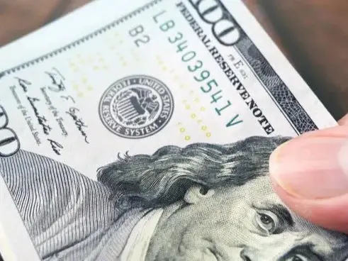 El mercado ya pone precio al dólar de 2026: a cuánto estará los próximos meses