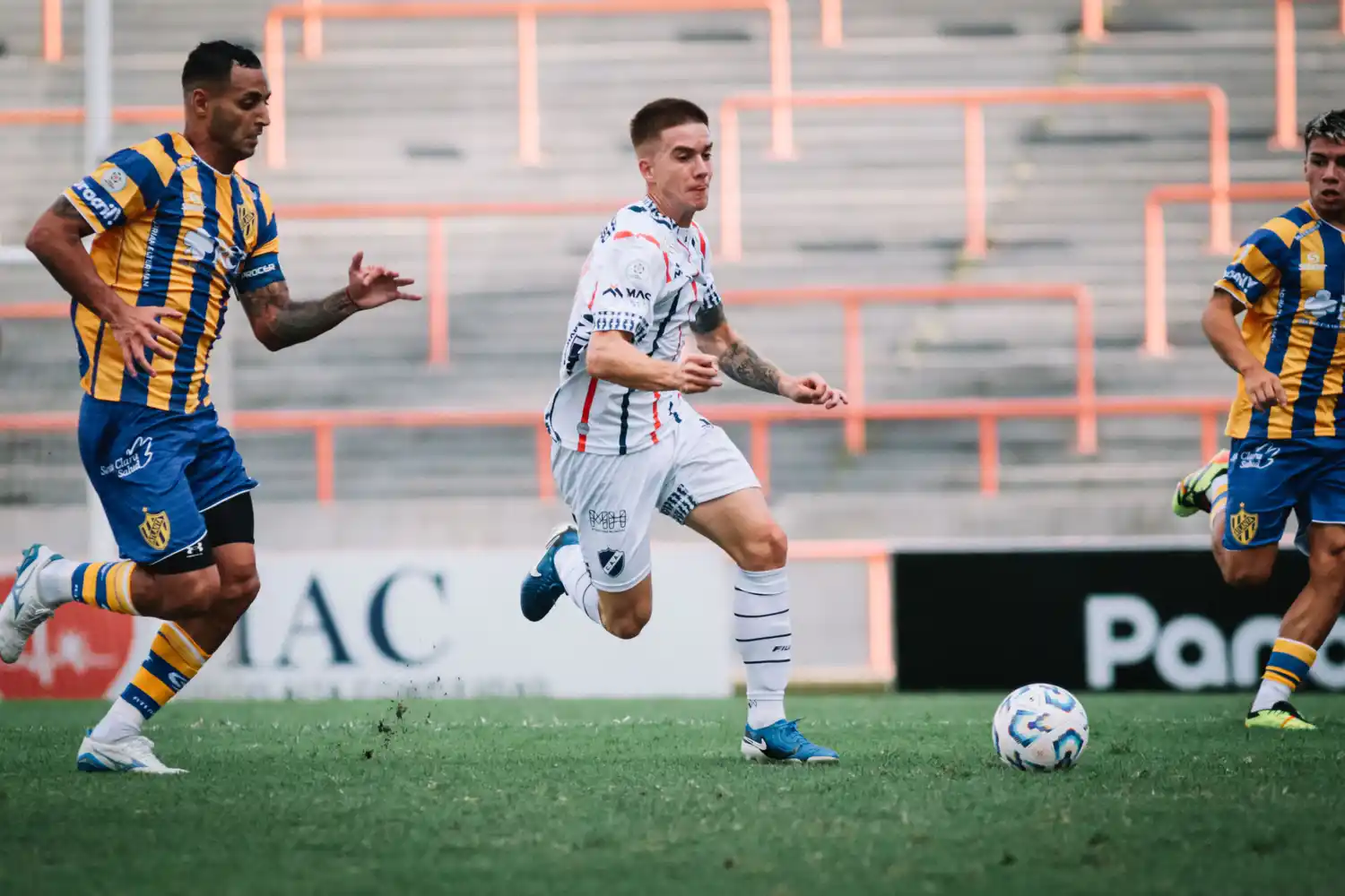 Enzo Martínez mantendrá reposo.