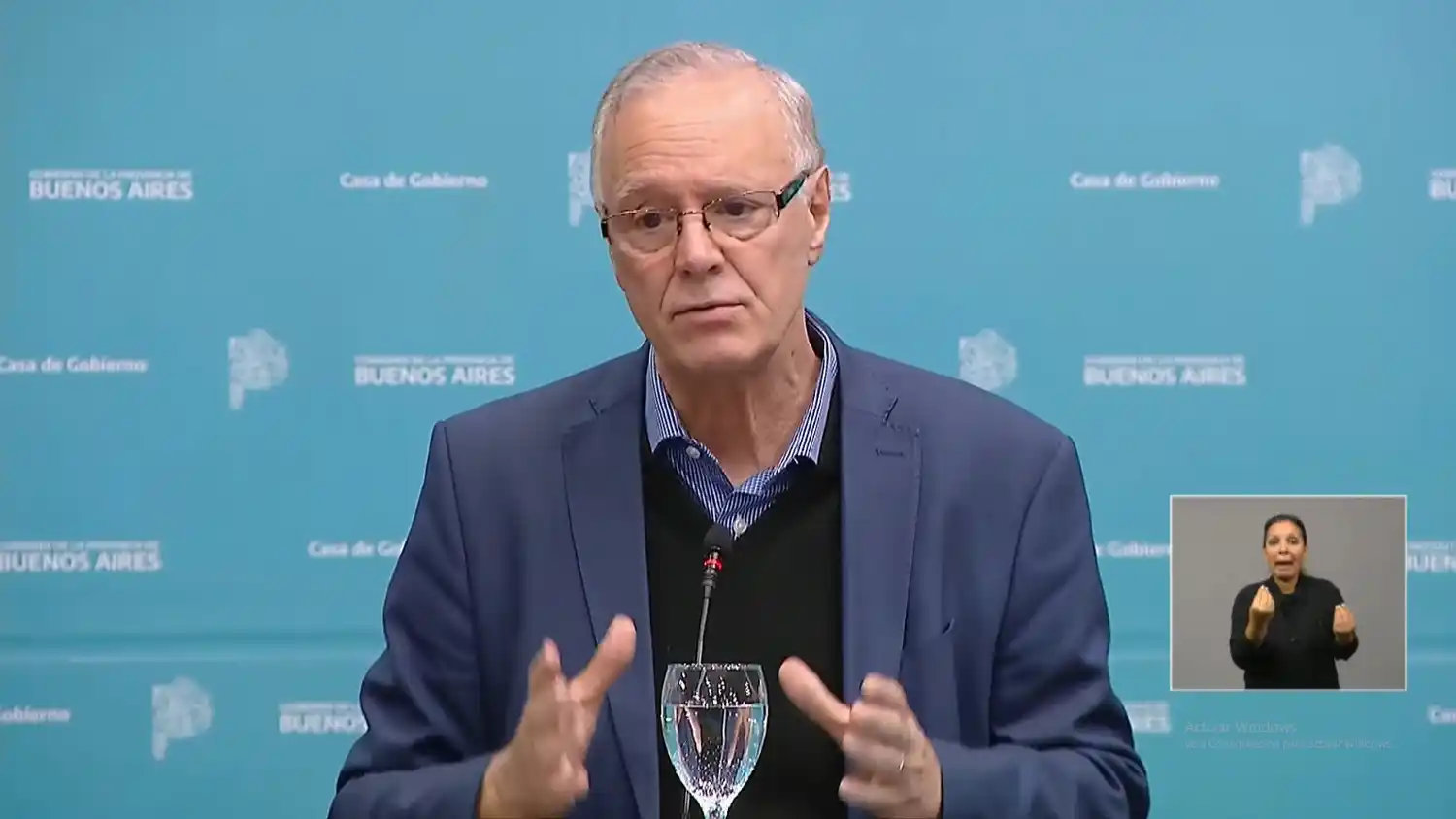 Gollan habló en conferencia de prensa.