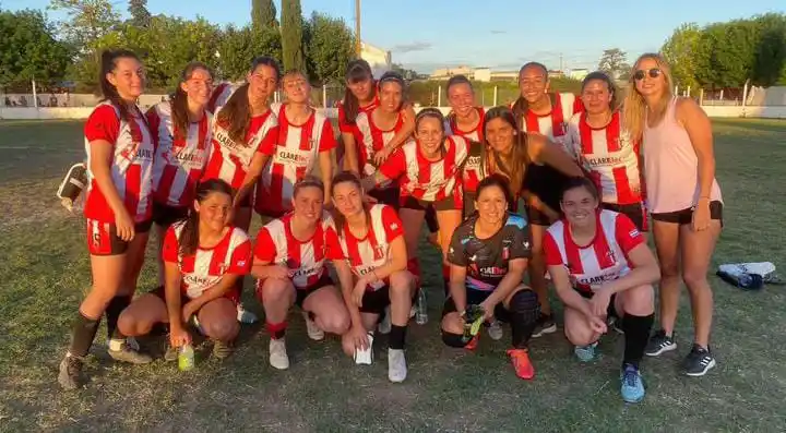 Fútbol femenino: Paraná y Banfield definen el campeonato