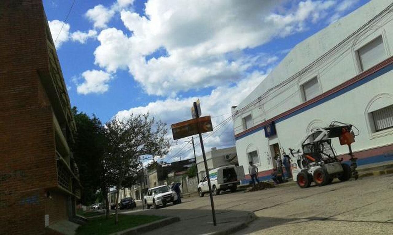 Por un escape de gas evacuaron la Escuela de Comercio