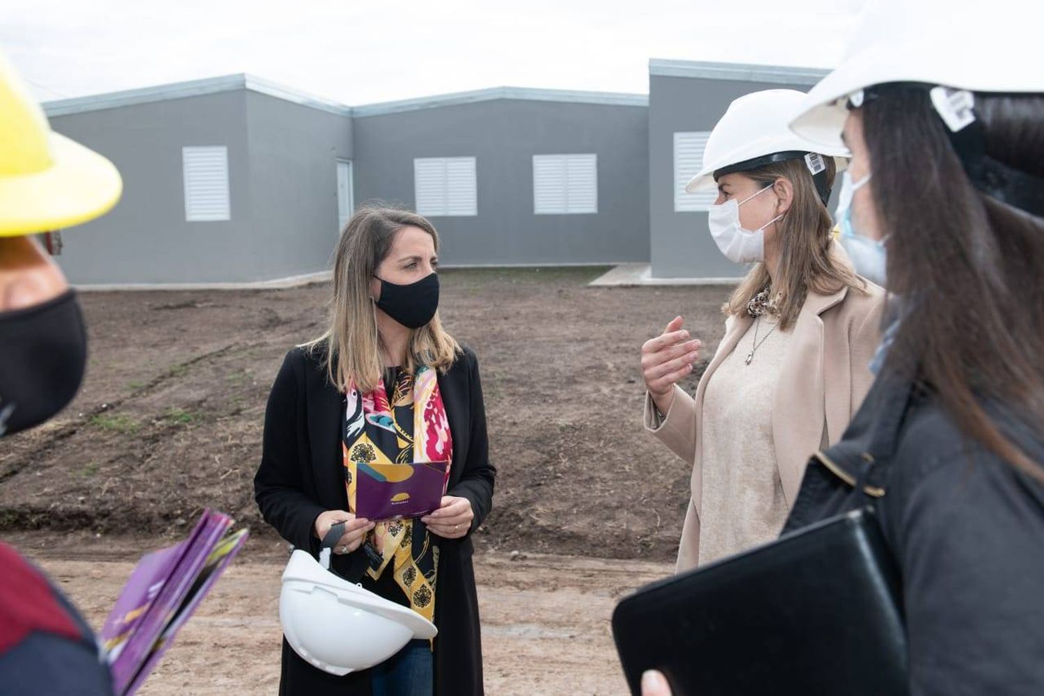 Promueven la incorporación de mujeres al ámbito de la construcción