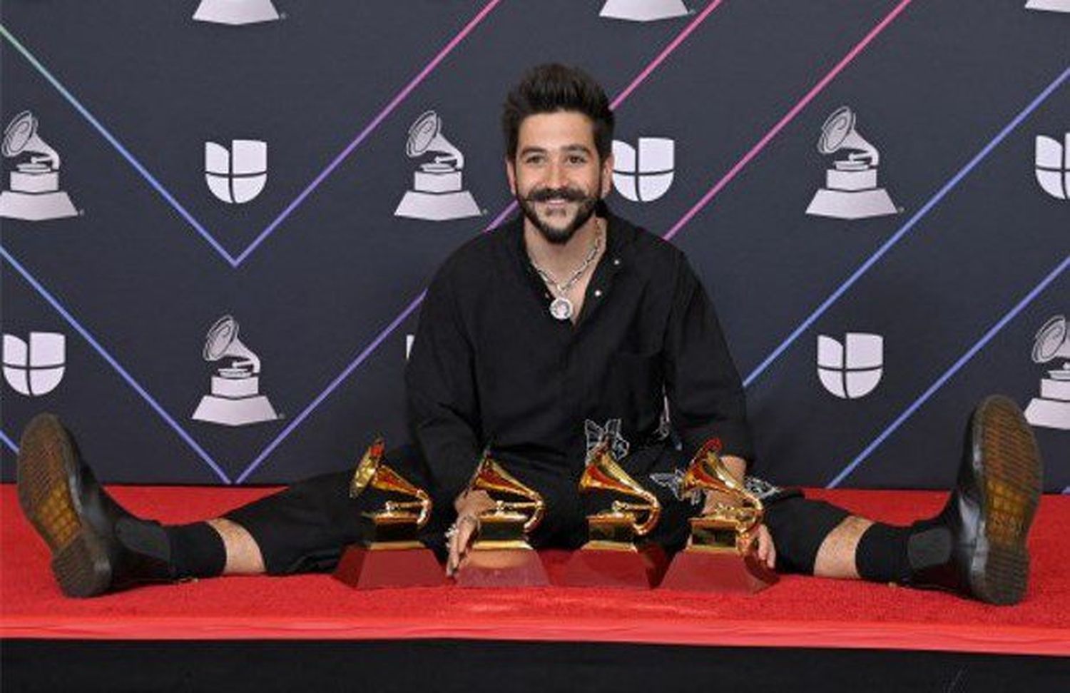 Camilo y C Tangana conquistan unos Grammy Latino que cantaron «Patria y Vida»