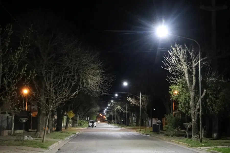 Reemplazan luminarias en la ciudad por luces LED