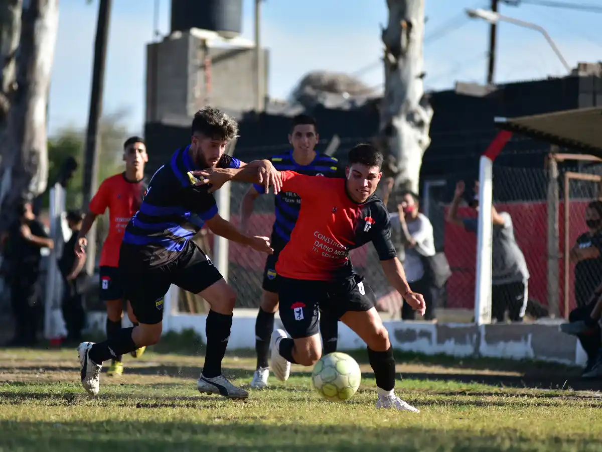 Defensores perdió en el debut ante su gente