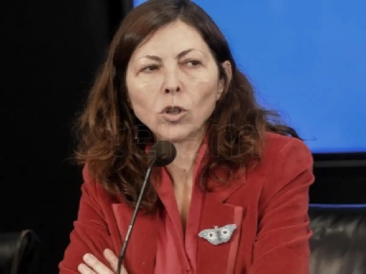 Batakis se reunida con un grupo de gobernadores