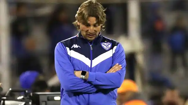 Heinze brindó una conferencia de prensa y explicó los motivos de su salida