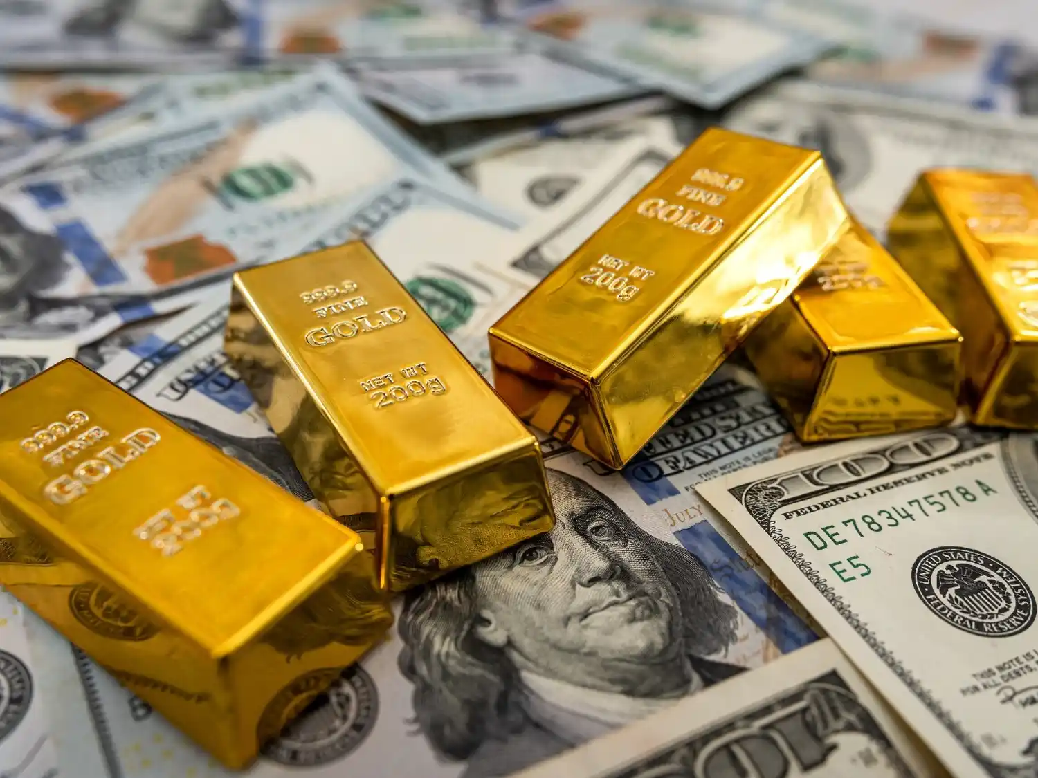 El precio del oro empujó un nuevo récord para el sector minero.