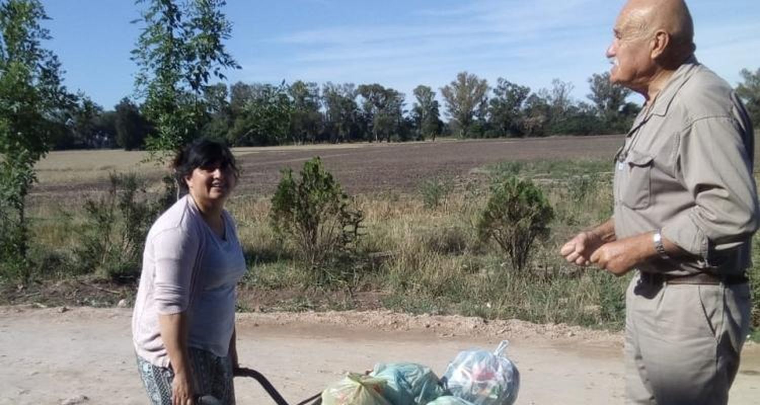 Bronce: El delegado de Río Tala no deja de alentar a los vecinos para vivir mejor
