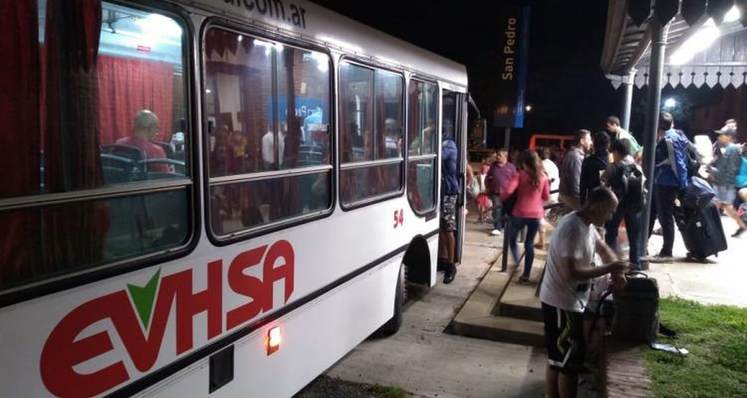 La estación de trenes tiene un nuevo servicio de transporte interurbano