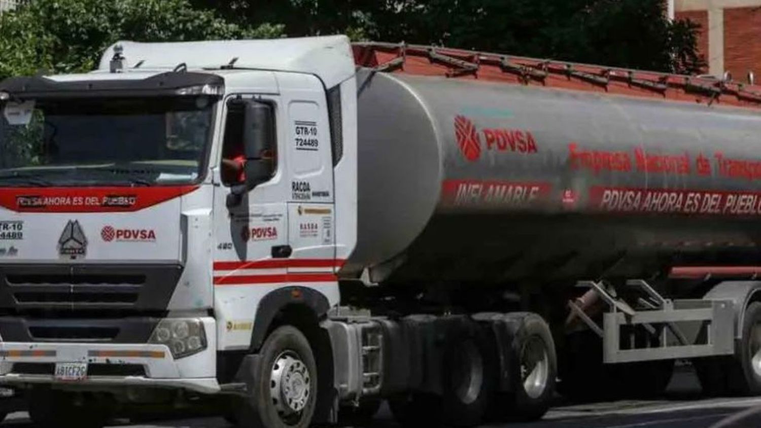 PDVSA admite problemas en la distribución de gasolina: ANUNCIAN COMPRA DE CISTERNAS