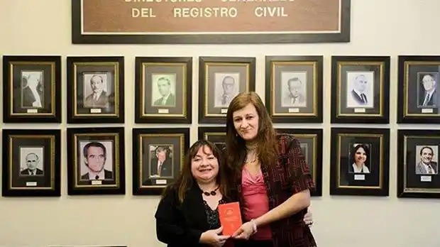 Bullrich reincorpora a una policía echada en 2010 por su identidad de género 