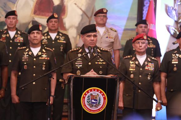 FANB confirma muerte de 7 personas tras precipitarse un avión en Amazonas (+Comunicado)